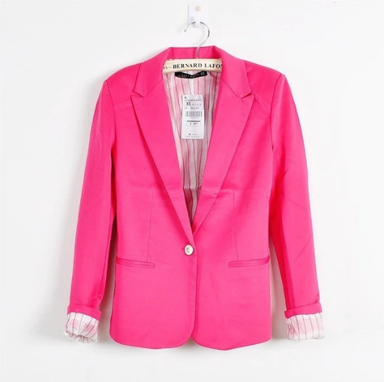 Розовый кожаный пиджак